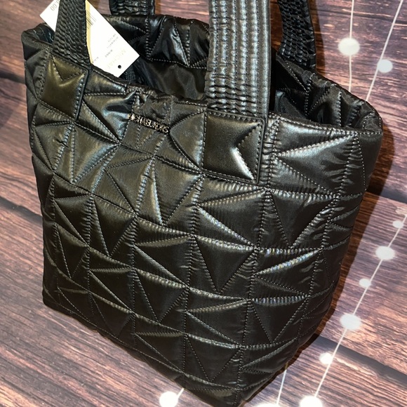 🖤MICHAEL KORS 🖤 WINNIE BLACK QUILTED SMALL TOTE - Picture 6 of 12